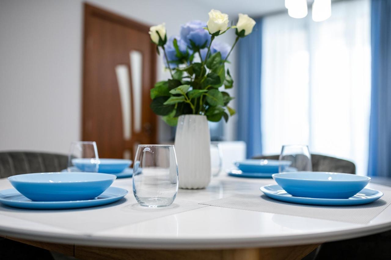Brand New Downtown Apartment ヴァルナ エクステリア 写真